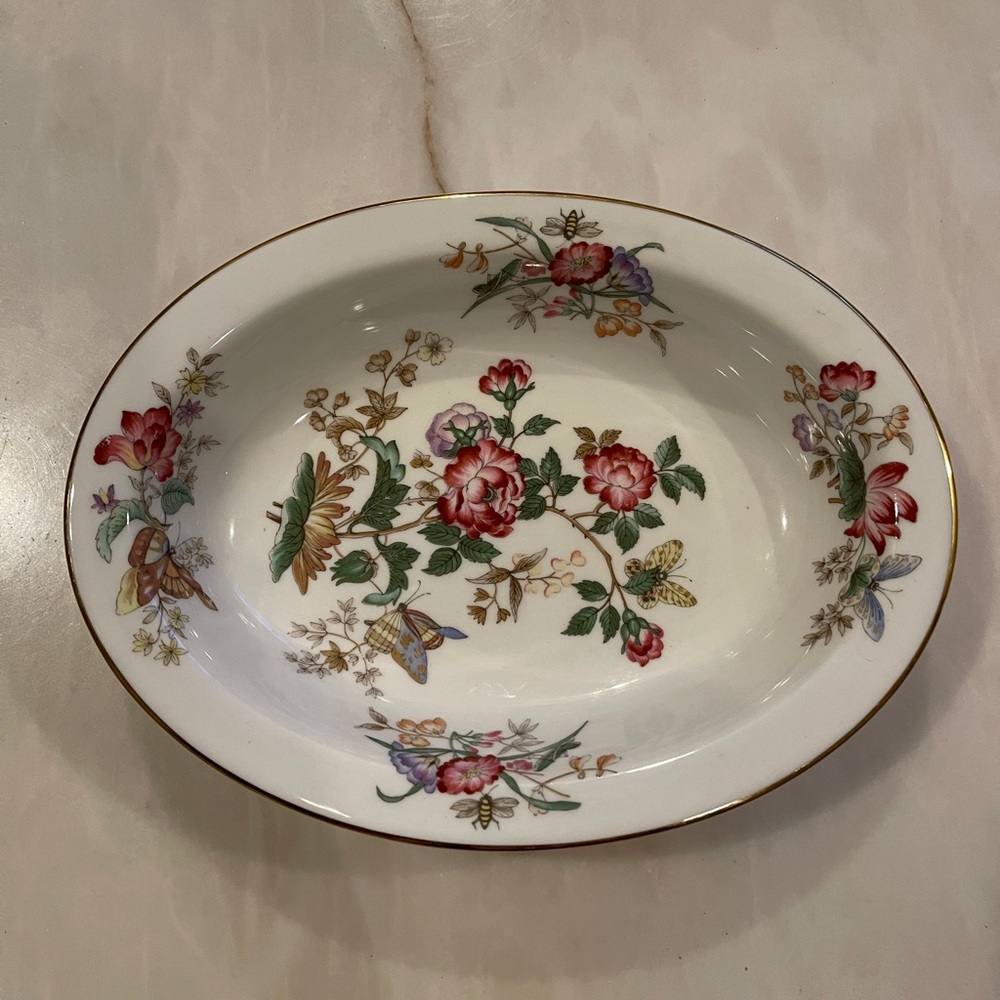 Wedgwood Bone China Made in England Pattern Name Charnwood 10” Vegetable Bowl